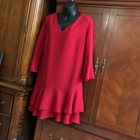 CeCe size 6 Red Layered Dress Bell Sleeve - Picture 3 of 10